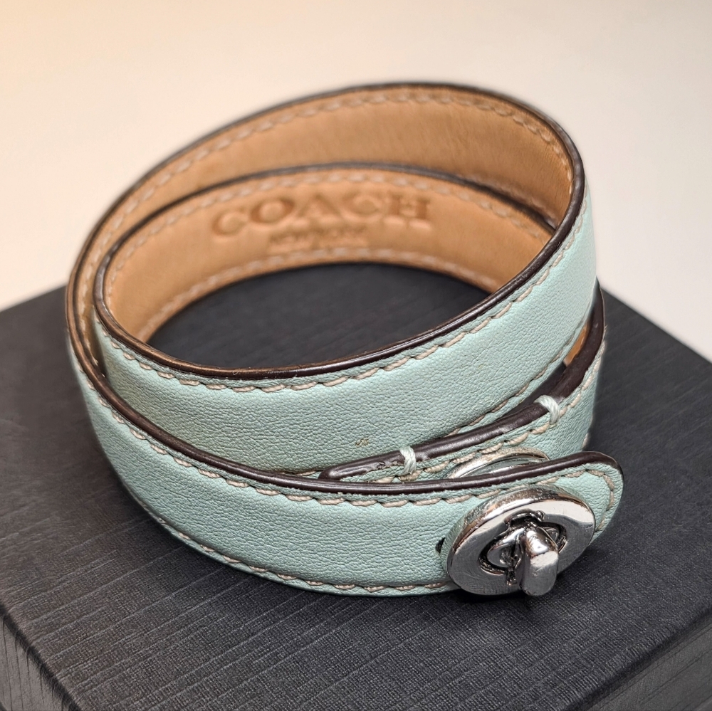 Vintage Coach Accessories 90s Double Wrap Leather Turnlock Bracelet Light Blue